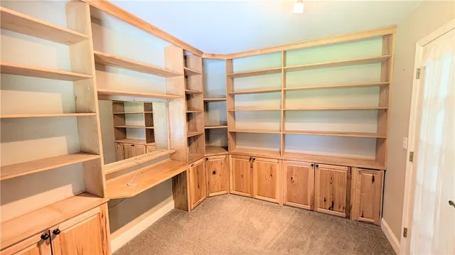 $399,000 | 3385 Southwest Sw Highway, El Dorado Springs, MO 64744