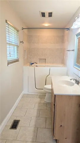 $399,000 | 3385 Southwest Sw Highway, El Dorado Springs, MO 64744