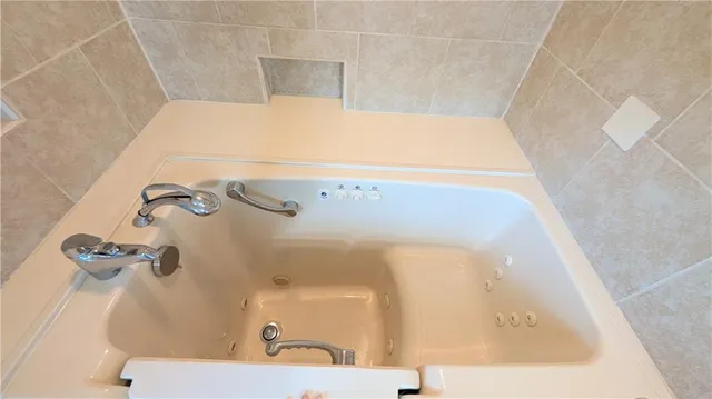 $399,000 | 3385 Southwest Sw Highway, El Dorado Springs, MO 64744