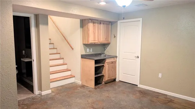 $399,000 | 3385 Southwest Sw Highway, El Dorado Springs, MO 64744