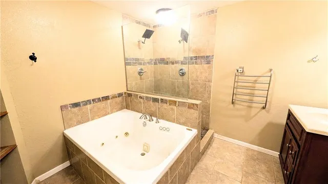 $399,000 | 3385 Southwest Sw Highway, El Dorado Springs, MO 64744