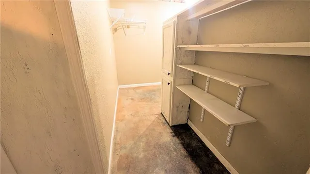 $399,000 | 3385 Southwest Sw Highway, El Dorado Springs, MO 64744