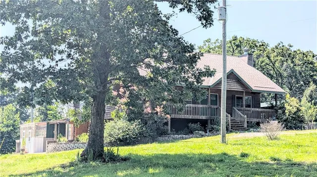 $399,000 | 3385 Southwest Sw Highway, El Dorado Springs, MO 64744