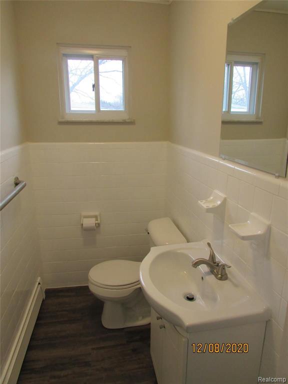 2101 Howe Road Burton, MI 48519 - Photo 18 of 38