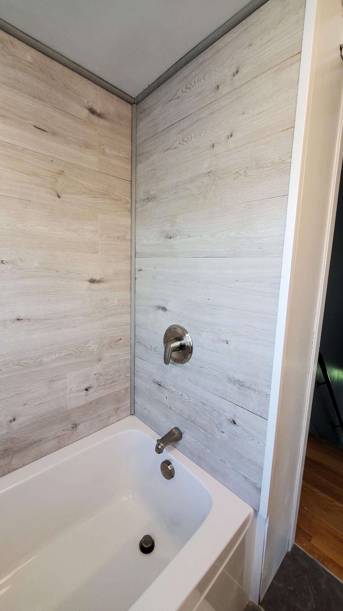 258 Norway Road Bangor, ME 04401 - Photo 28 of 37 Upstairs Bath