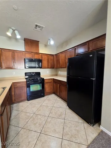 $1,575 | 6868 Sky Pointe Drive, Unit 2046, Las Vegas, NV 89131