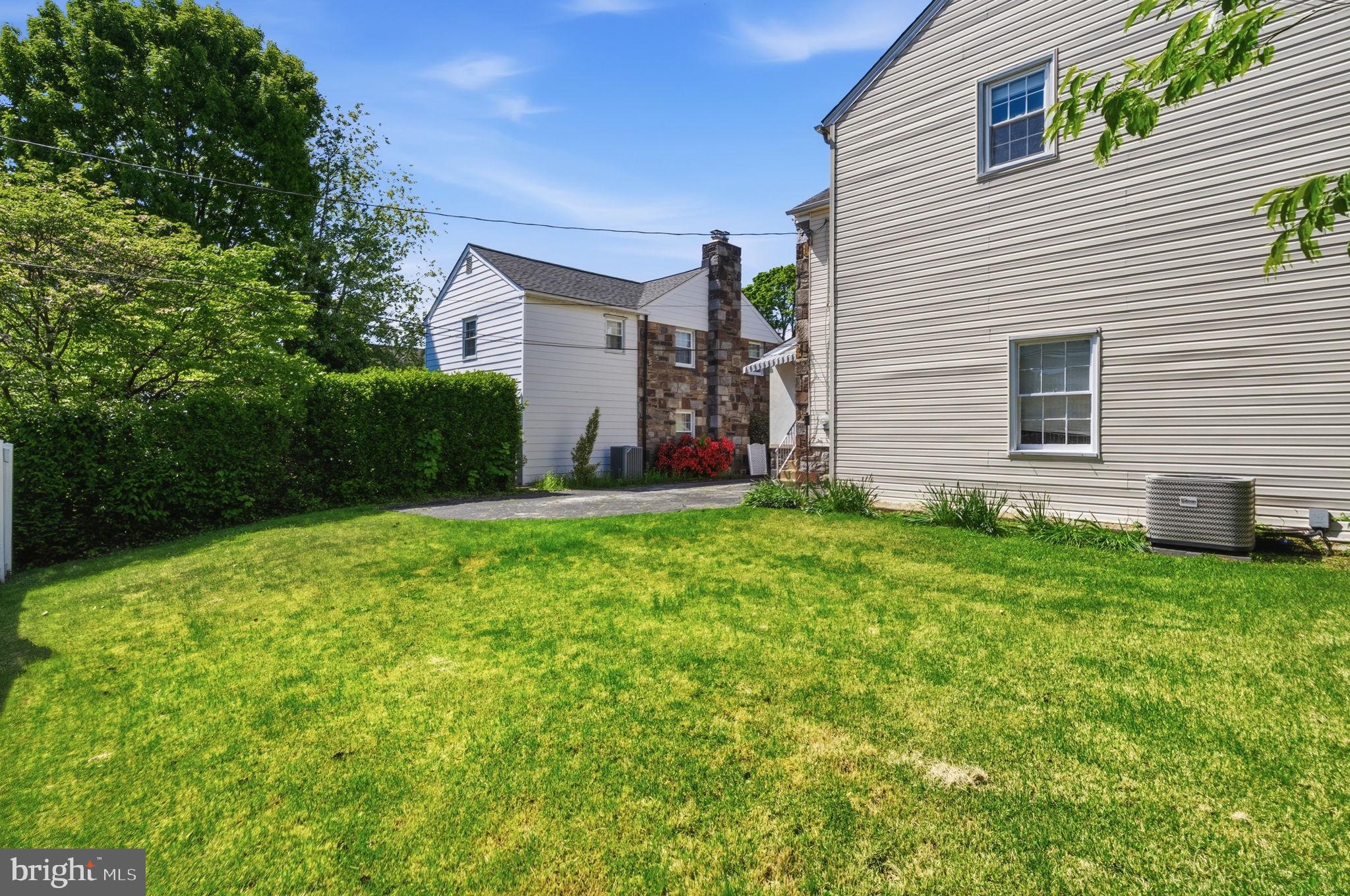 525 Broadview Road Upper Darby, PA 19082 - Photo 43 of 43 Backyard