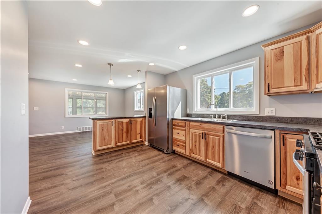 2747 Old Rte 18 New Beaver, PA 16157 - Photo 4 of 20 Gallery Image 4