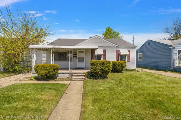 $144,900 | 561 East Bennett Avenue, Ferndale, MI 48220