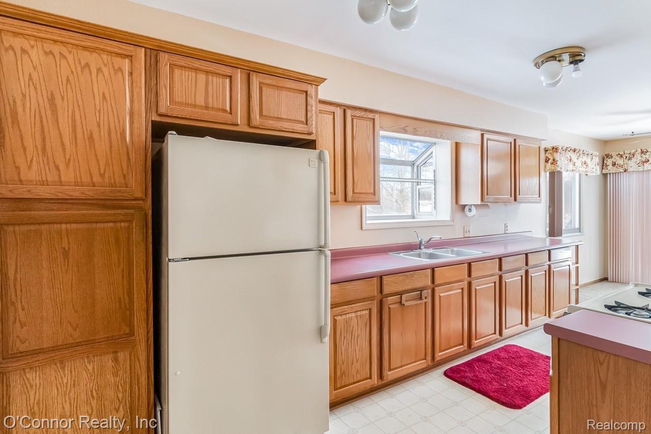 851 Range Road Marysville, MI 48040 - Photo 10 of 24 851 Range-10.jpg