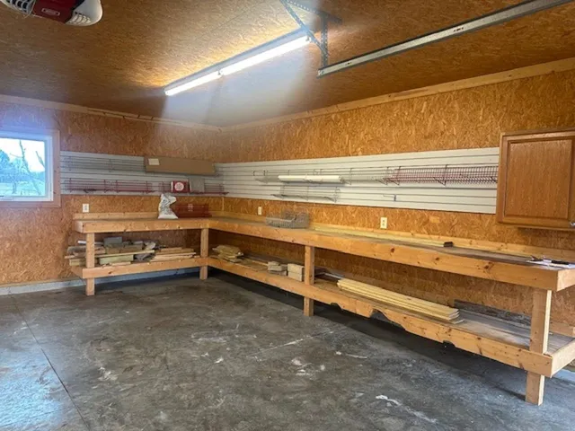 $425,000 | 5476 Waterway Drive, Pinckneyville, IL 62274