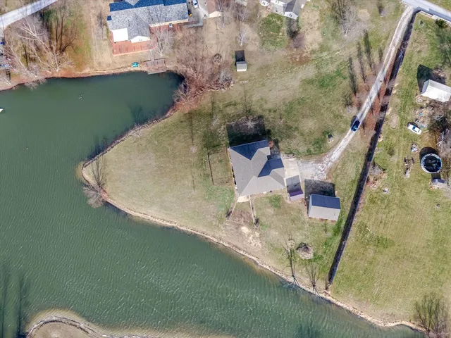 $425,000 | 5476 Waterway Drive, Pinckneyville, IL 62274