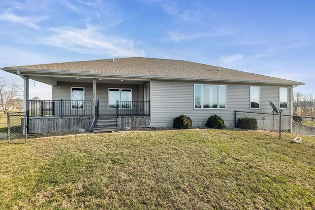 $425,000 | 5476 Waterway Drive, Pinckneyville, IL 62274