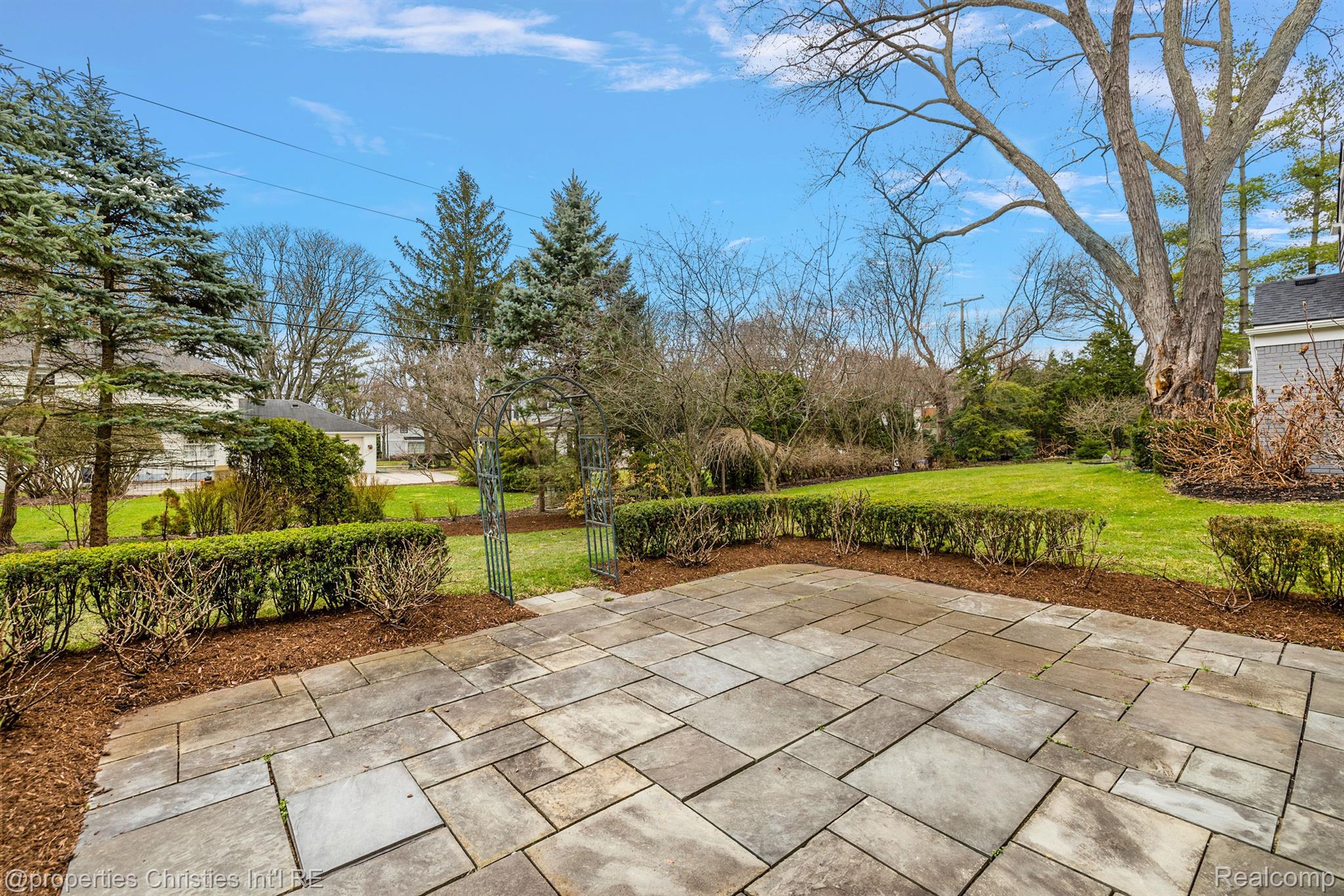2611 Amberly Road Bloomfield Hills, MI 48301 - Photo 55 of 61 Gallery Image 55