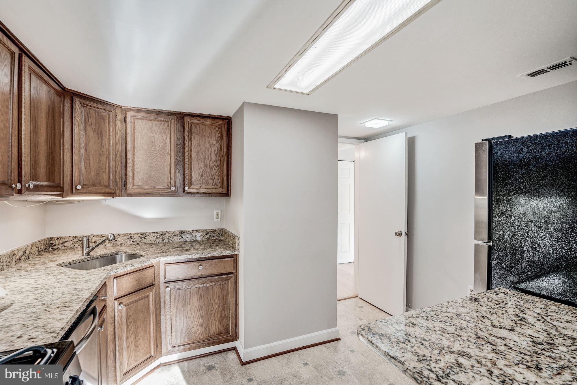 1540 Northgate Square, Unit 1A Reston, VA 20190 - Photo 8 of 24 Gallery Image 8