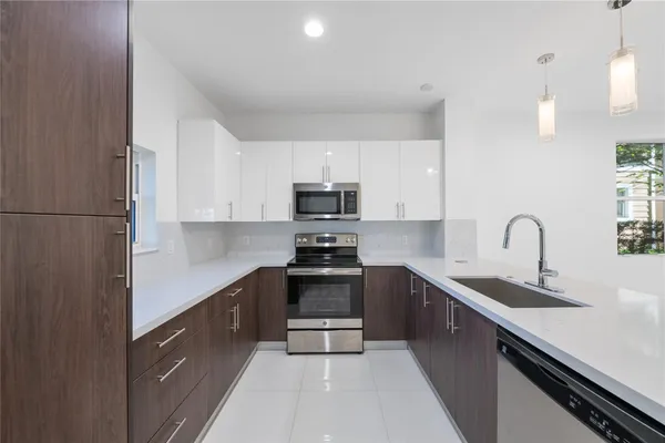 $4,500 | 324 Southwest 14th Court, Unit 324, Fort Lauderdale, FL 33315