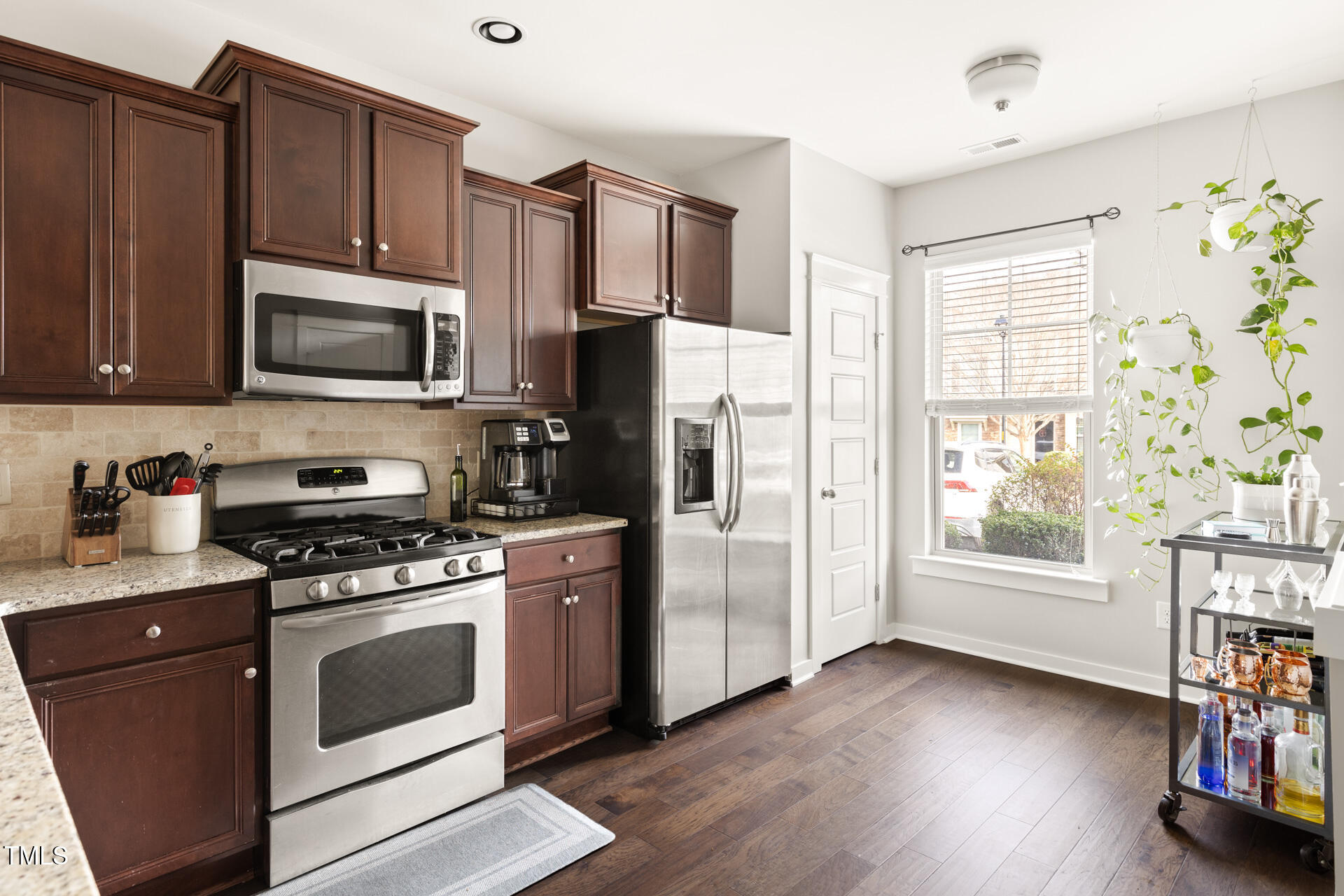 7832 Allscott Way Raleigh, NC 27612 - Photo 15 of 33 Kitchen