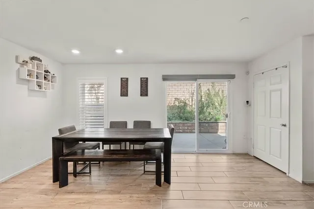 a view of a workspace with furniture