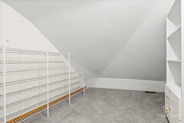 $2,750 | 414 Franklin Avenue, Unit 3A, River Forest, IL 60305