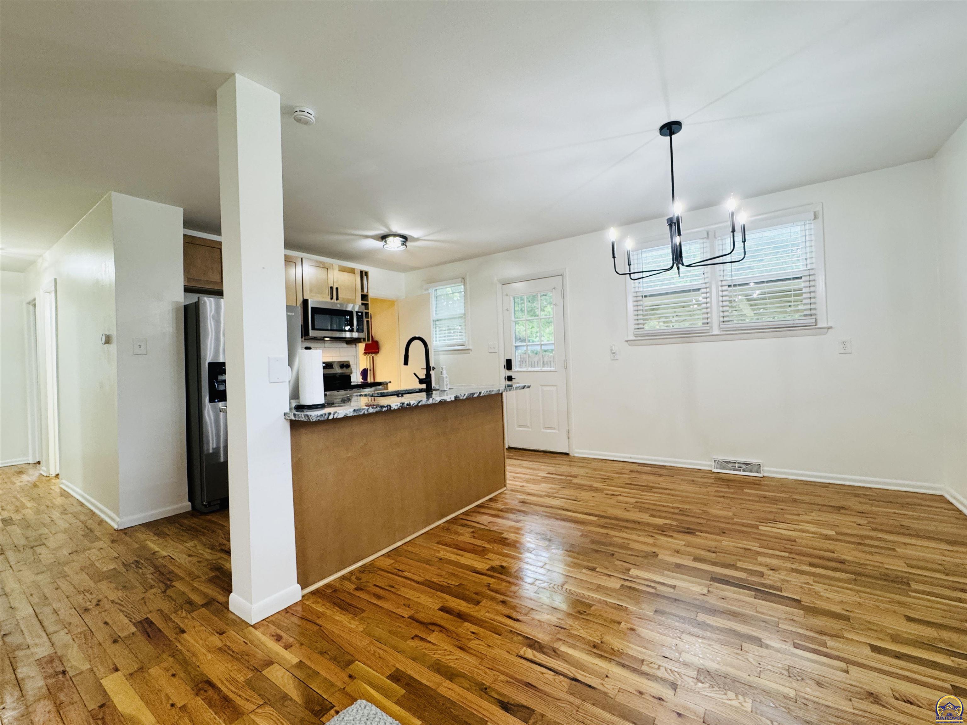 320 Northeast 58th Street Topeka, KS 66617 - Photo 17 of 49