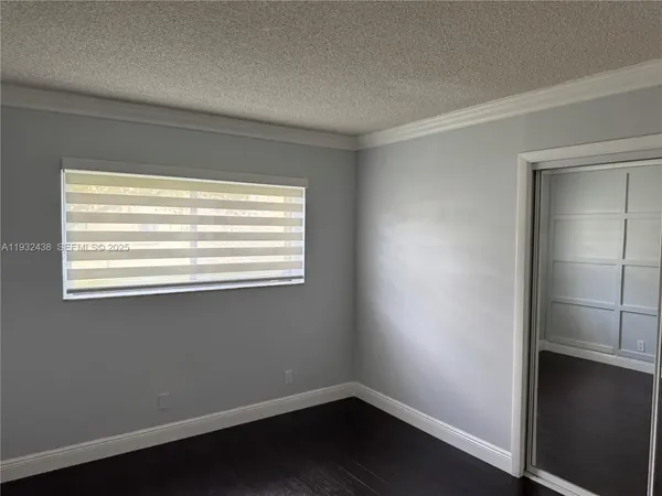 $2,600 | 185 Lakeview Drive, Unit 101, Weston, FL 33326