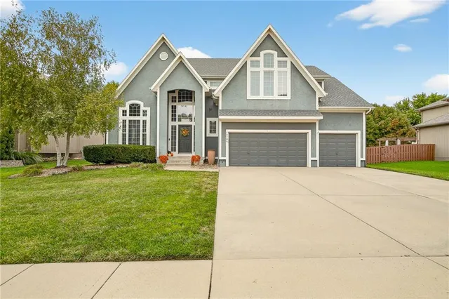 $3,200 | 12704 138th Place, Overland Park, KS 66221