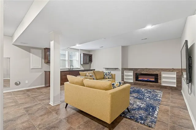 $3,200 | 12704 138th Place, Overland Park, KS 66221