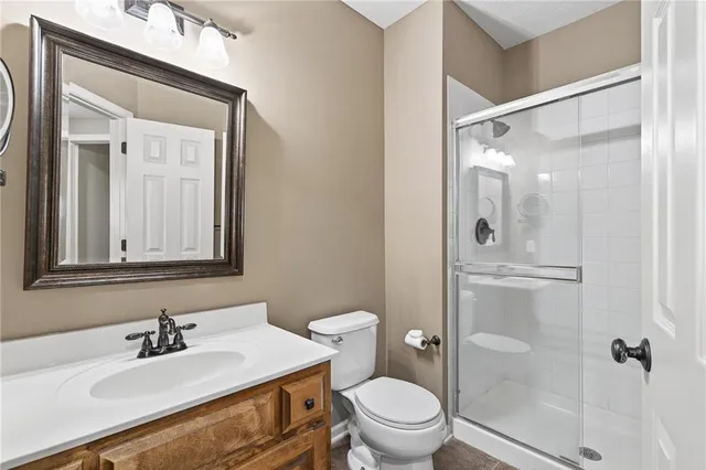 $3,200 | 12704 138th Place, Overland Park, KS 66221