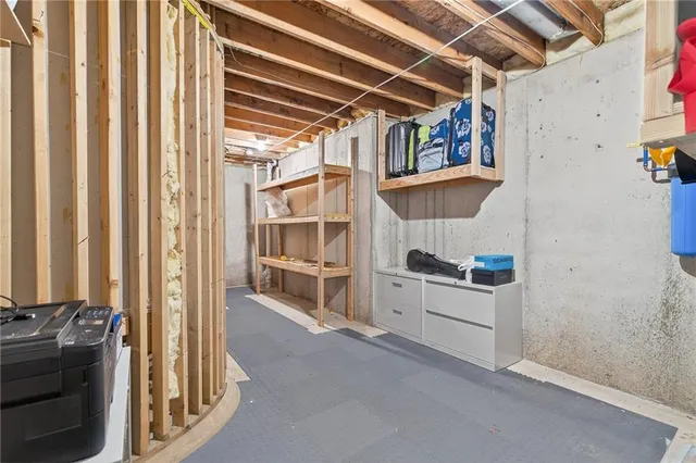 $3,200 | 12704 138th Place, Overland Park, KS 66221