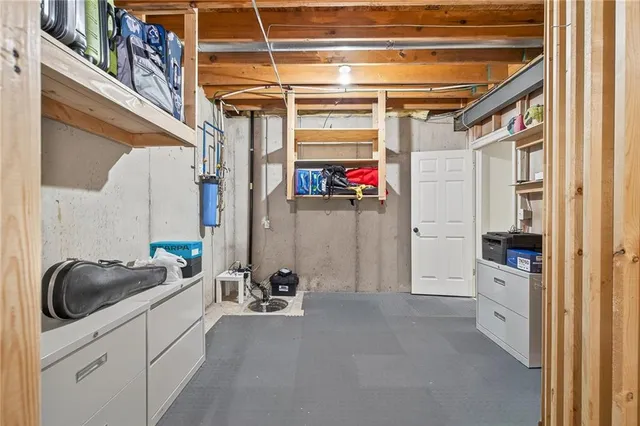 $3,200 | 12704 138th Place, Overland Park, KS 66221