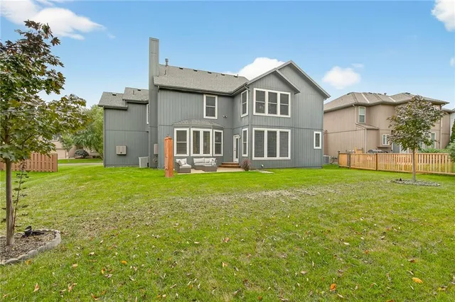 $3,200 | 12704 138th Place, Overland Park, KS 66221