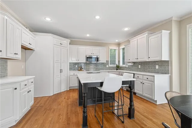 $3,200 | 12704 138th Place, Overland Park, KS 66221