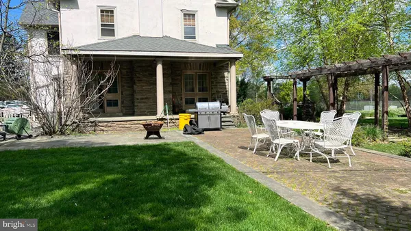 $3,800 | 7630 West Cheltenham Avenue, Glenside, PA 19038