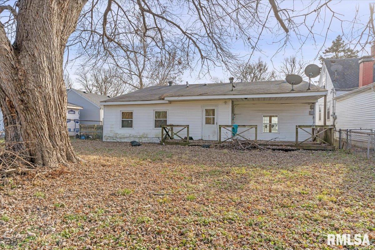 2353 East Keys Avenue Springfield, IL 62702 - Photo 29 of 31