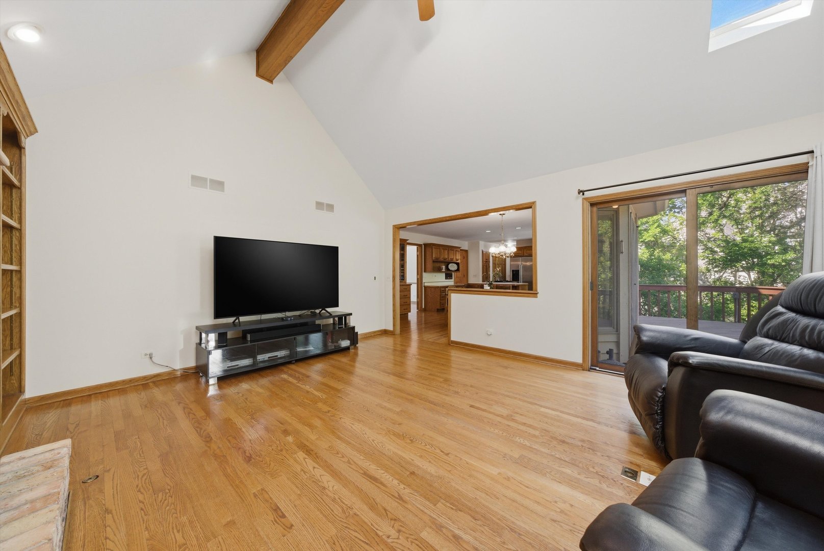 8701 Lake Ridge Drive Darien, IL 60561 - Photo 14 of 38
