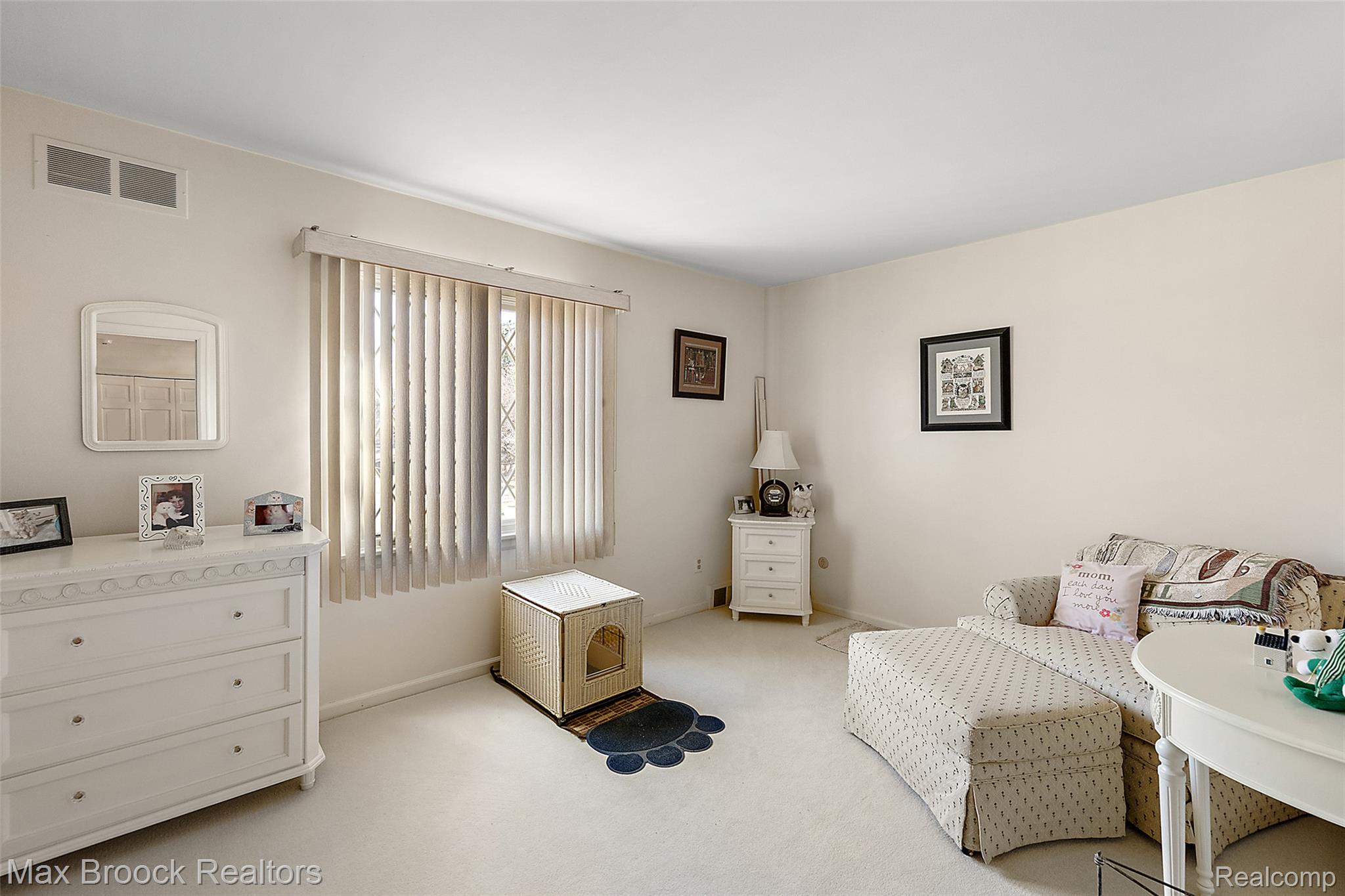 1319 Charrington Road Bloomfield Hills, MI 48301 - Photo 22 of 47 47-1319 Charrington Rd-47.jpg