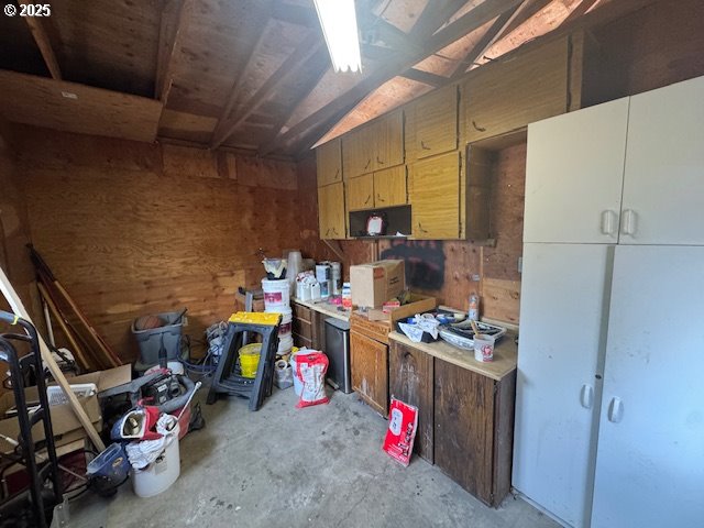 911 Division La Grande, OR 97850 - Photo 28 of 39 a storage room with storage and utility