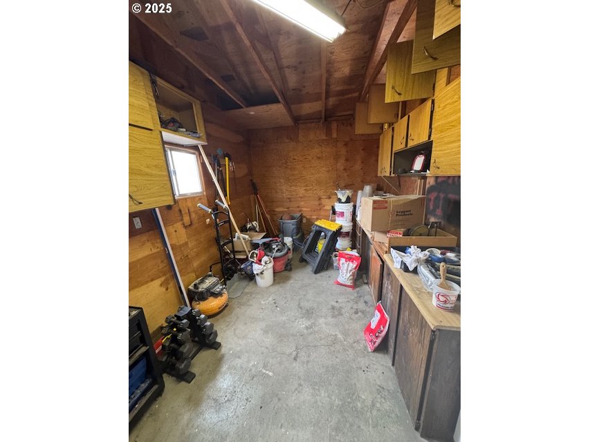 911 Division La Grande, OR 97850 - Photo 39 of 39 a view of storage and utility room