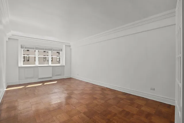 $1,095,000 | 120 East 81st Street, Unit 9G | Upper East Side