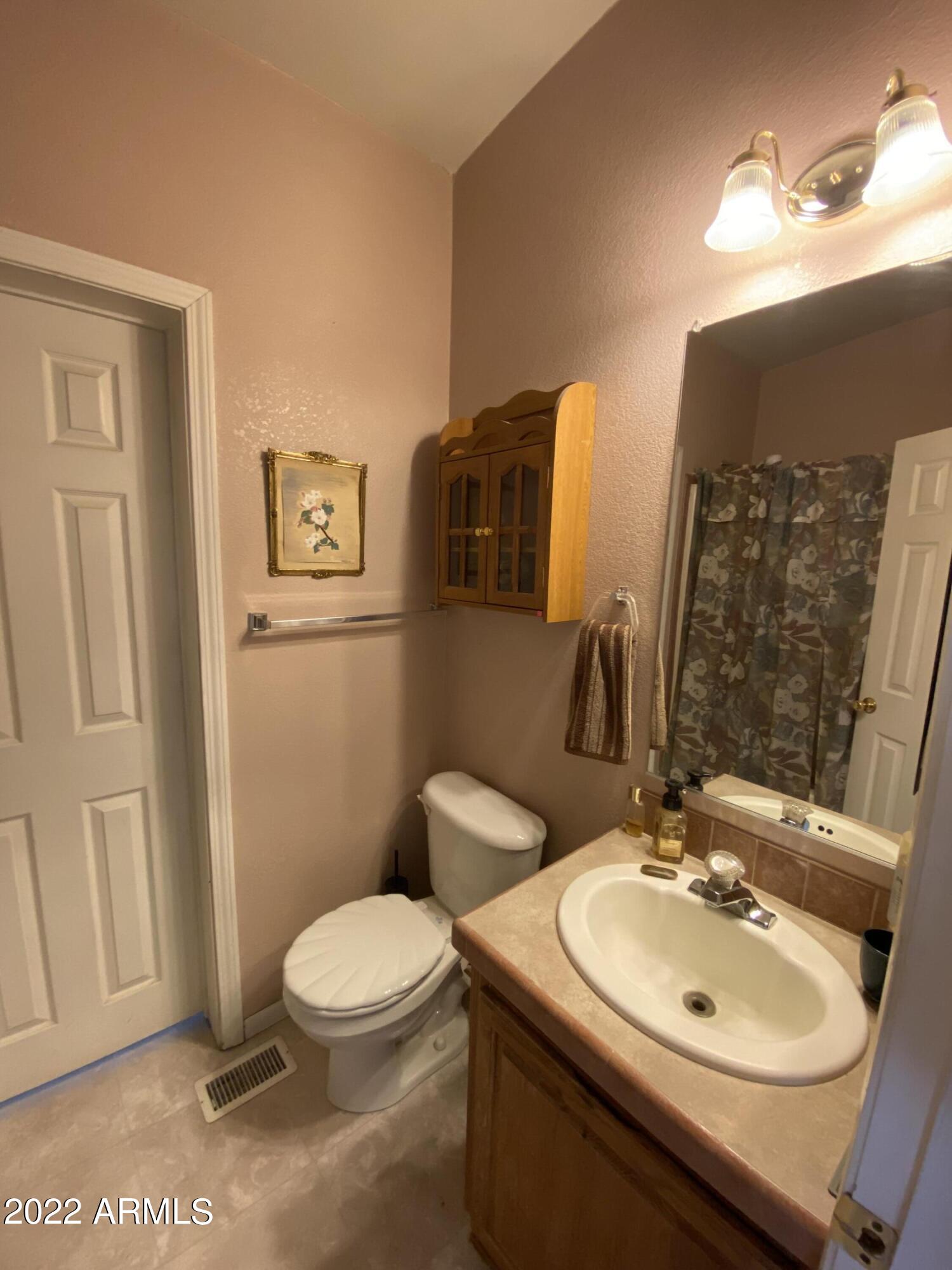 4476 Us-60 Miami, AZ 85539 - Photo 17 of 27 Guest Bath