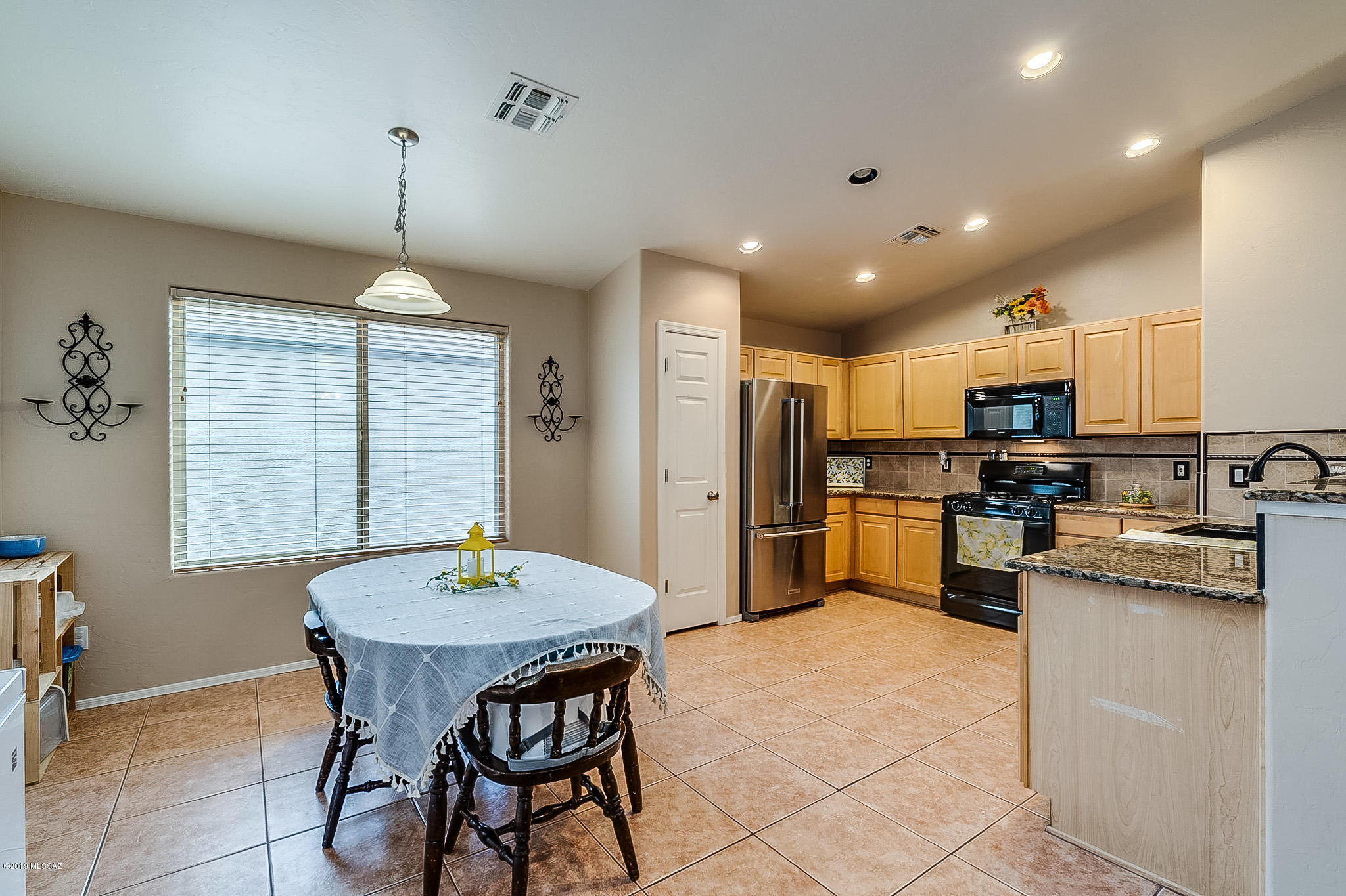 8329 South Bainbridge Road Tucson, AZ 85747 - Photo 13 of 42