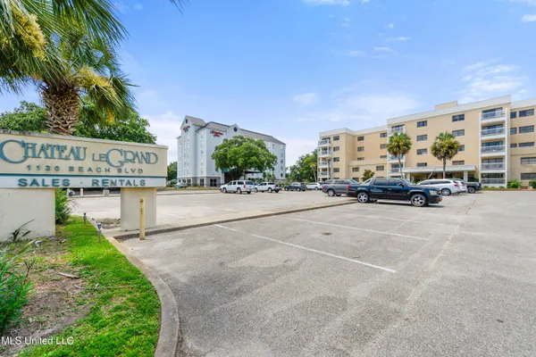$348,500 | 1130 Beach Boulevard, Unit 404, Biloxi, MS 39530