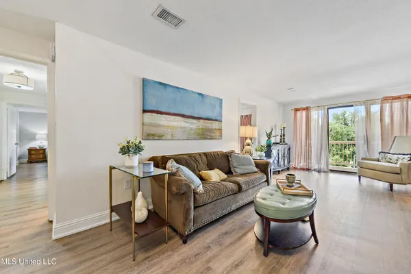 $348,500 | 1130 Beach Boulevard, Unit 404, Biloxi, MS 39530