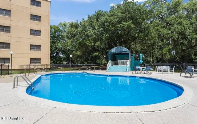 $359,900 | 1130 Beach Boulevard, Unit 404, Biloxi, MS 39530