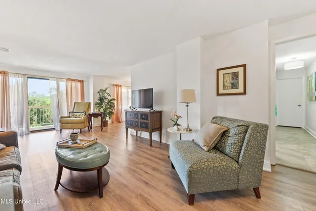 $359,900 | 1130 Beach Boulevard, Unit 404, Biloxi, MS 39530