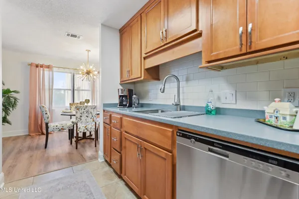 $348,500 | 1130 Beach Boulevard, Unit 404, Biloxi, MS 39530