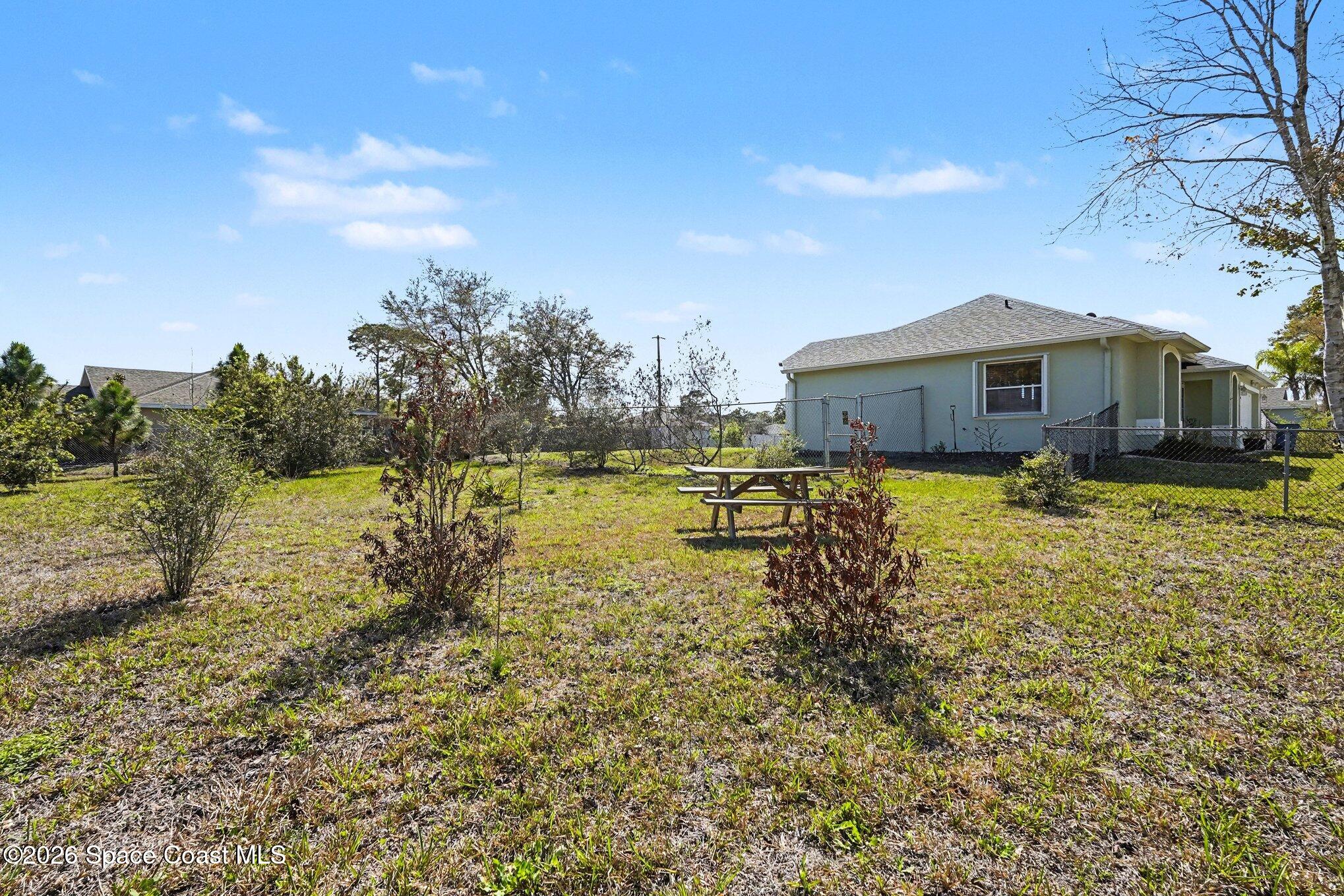 938 Commerce Road Southeast Palm Bay, FL 32909 - Photo 30 of 31 030_file_1858