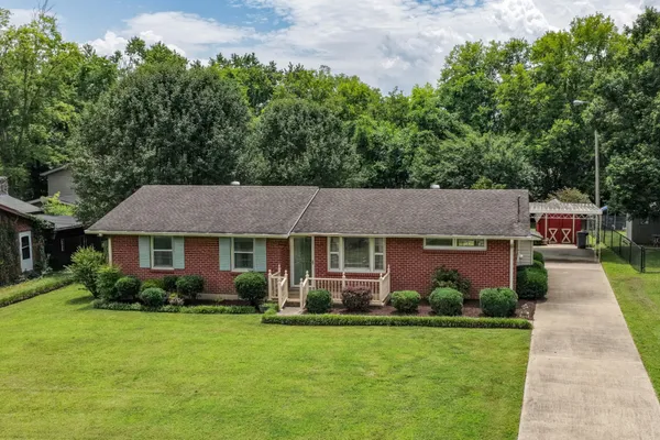 $385,000 | 102 Robinhood Circle, Hendersonville, TN 37075