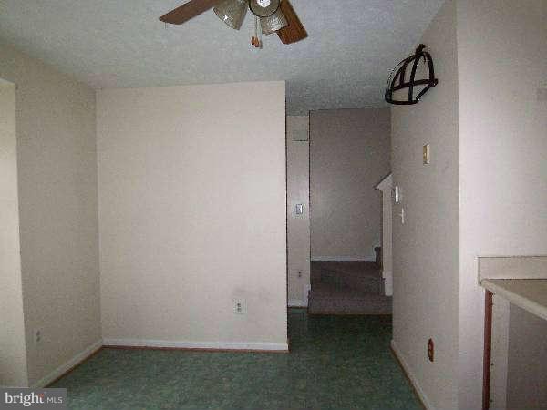 525 Ridgefield Avenue Stephens City, VA 22655 - Photo 21 of 26 wooden floor in an empty room