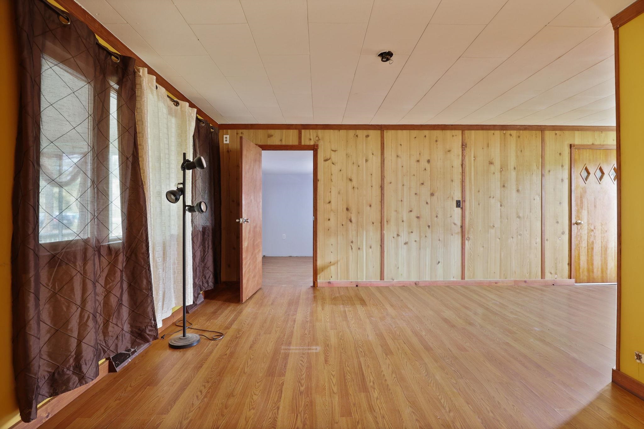 5675 Oak Road Vassar, MI 48768 - Photo 16 of 52 50193628-c7f356dd-ed4a-4158-814b-ad837e6265dc.JPG